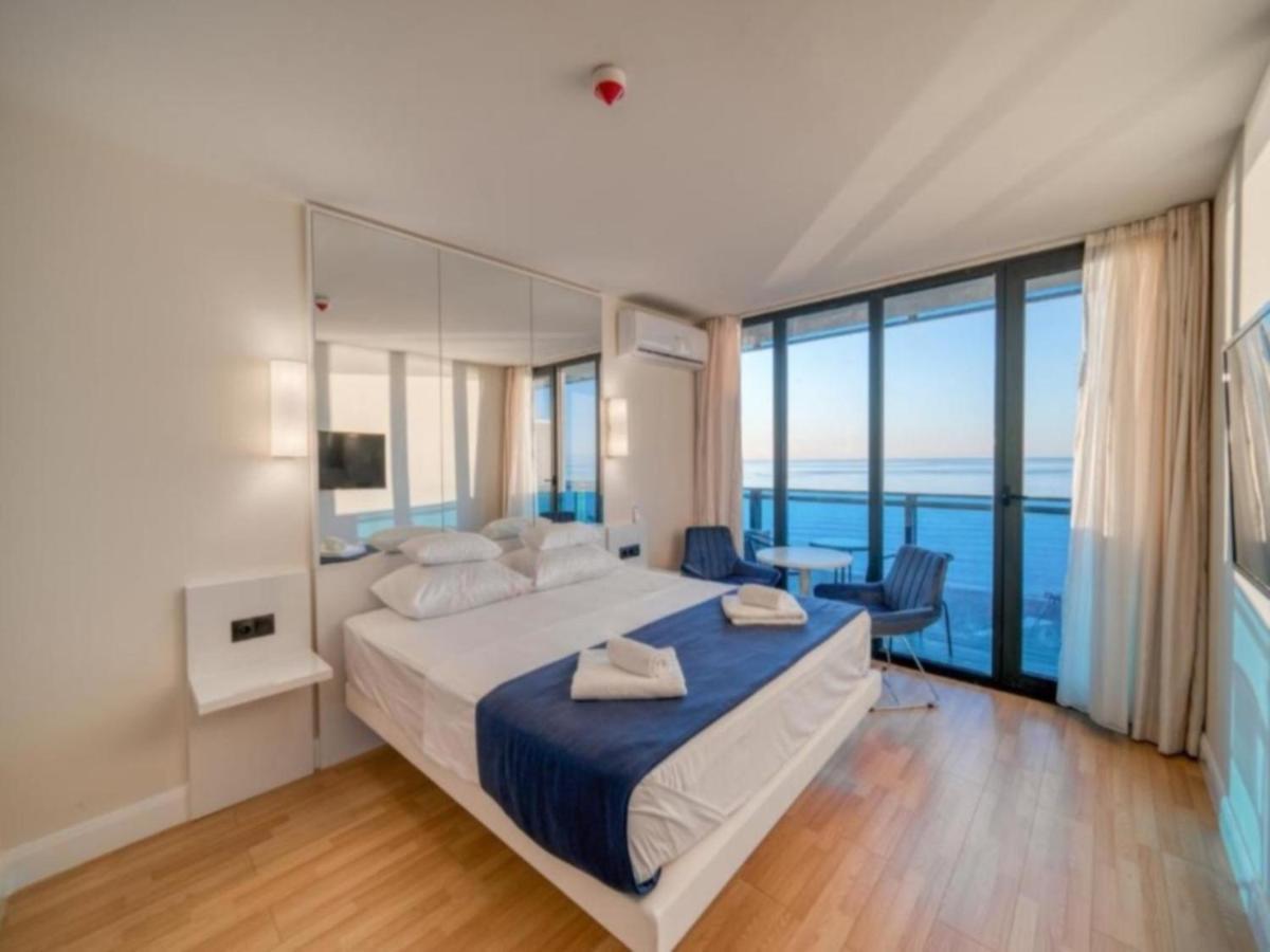 Black Sea Apartment In Orbi City Batumi Exterior photo